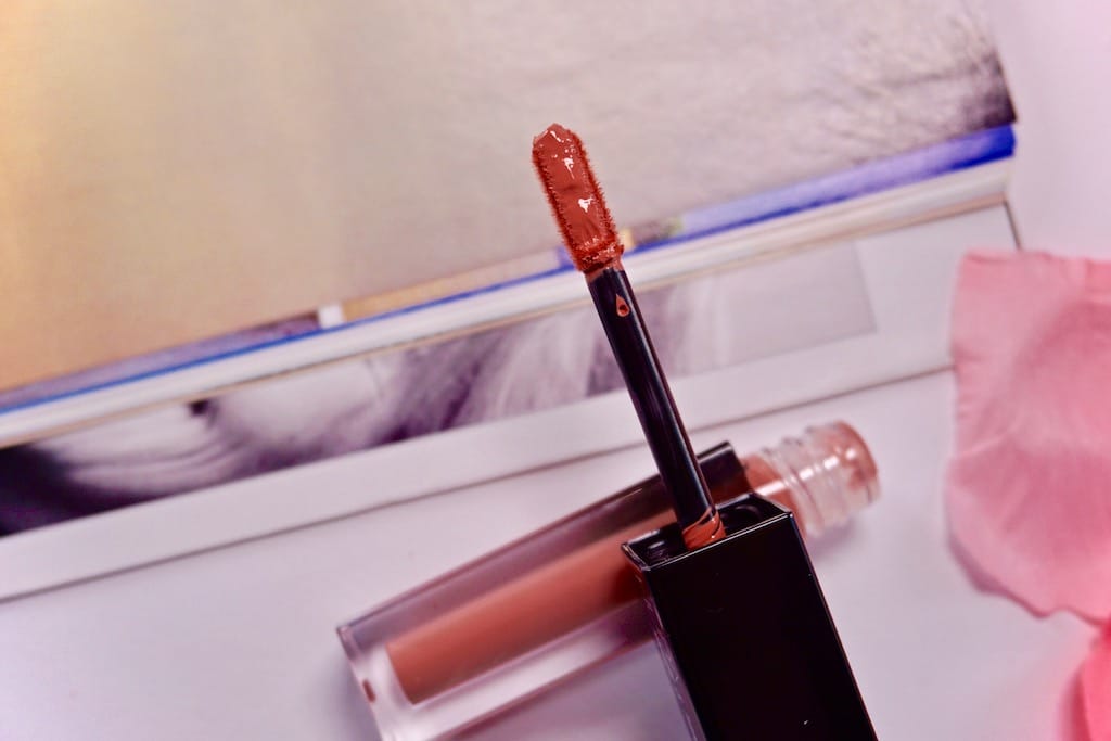 Huda Beauty Matte & Metal Melted Shadows Review Beautyblog