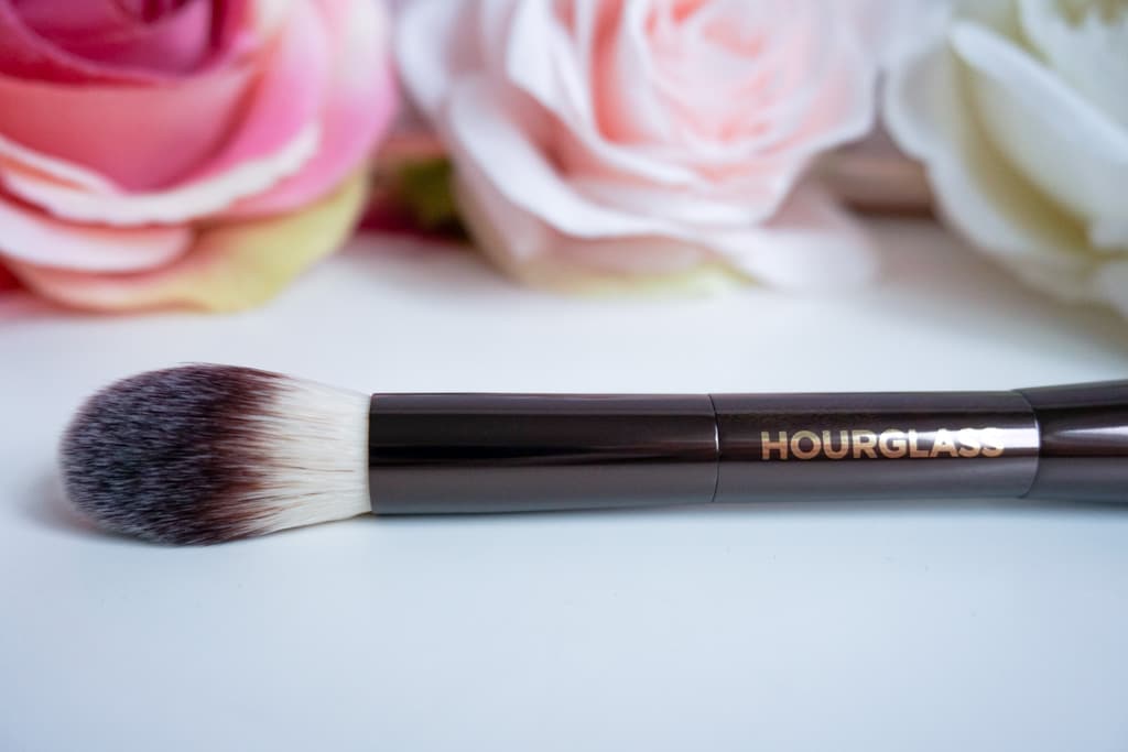 Hourglass Ambient Lighting Edit Brush Review Beautyblog